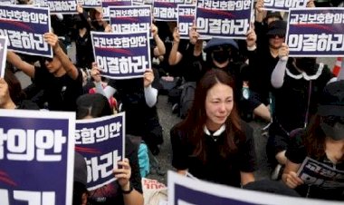 दक्षिण कोरिया: शिक्षा प्रणाली पर भारी दबाव को लेकर शिक्षकों ने बड़े पैमाने पर विरोध प्रदर्शन किया