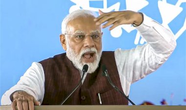 इंडिया गठबंधन ने सनातन को नष्ट करने का संकल्प लिया है, उन्हें हराने के लिए एकजुट होना होगा: पीएम मोदी