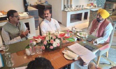 हिमाचल के मुख्यमंत्री ने अमृतसर में पंजाब के समकक्ष मुख्यमंत्री मान से मुलाकात की, प्रमुख विकासात्मक मुद्दों पर चर्चा की