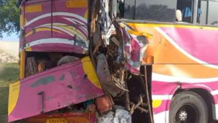 राजस्थान: भरतपुर में जयपुर-आगरा राजमार्ग पर ट्रेलर ने बस को टक्कर मार दी, जिससे 11 लोगों की मौत हो गई
