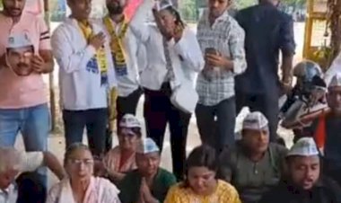 संजय सिंह की गिरफ्तारी के खिलाफ ईडी ऑफिस के बाहर आप कार्यकर्ताओं का प्रदर्शन