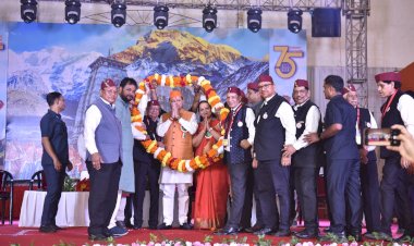लखनऊ: मुख्यमंत्री धामी ने लखनऊ में किया उत्तराखंड महोत्सव का शुभारंभ