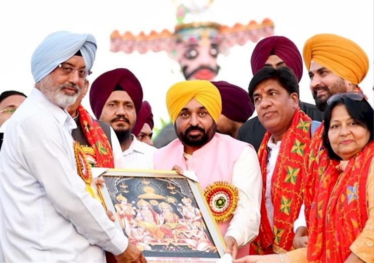 मुख्यमंत्री मान ने लोगों से दशहरे की पूर्व संध्या पर राज्य से सामाजिक विकृतियों को मिटाने का संकल्प लेने का आग्रह किया