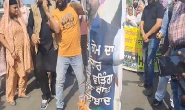 लुधियाना में सिख विरोधी दंगों के पीड़ितों ने कांग्रेस नेता कमल नाथ का पुतला जलाया