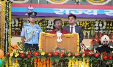 राष्ट्रपति द्रौपदी मुर्मू की उपस्थिति में पुलिस लाईन देहरादून में राज्य स्थापना दिवस का भव्य कार्यक्रम सम्पन्न