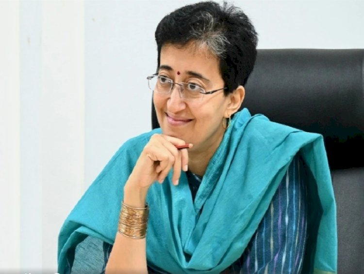 चीफ सेक्रेटरी ने अपने बेटे को पहुंचाया 850 करोड़ का फायदा? आतिशी ने CM को सौंपी रिपोर्ट