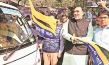 दिल्ली में 'मैं भी केजरीवाल' हस्ताक्षर अभियान का आगाज, डोर टू डोर पहुंच जनता की राय जानेंगे विधायक-मंत्री गोपाल राय