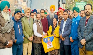 स्पीकर संधवान ने ‘मुख्यमंत्री तीर्थ यात्रा योजना’ के तहत यात्री बस को दिखाई हरी झंडी