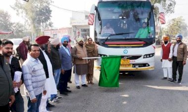विधायक रणबीर सिंह भुल्लर ने ‘मुख्यमंत्री तीर्थ यात्रा योजना’ के तहत यात्री बस को दिखाई हरी झंडी