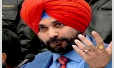 नवजोत सिद्धू के गरम मिजाज वाले ट्वीट ने एक बार फिर सियासत गरमा दी