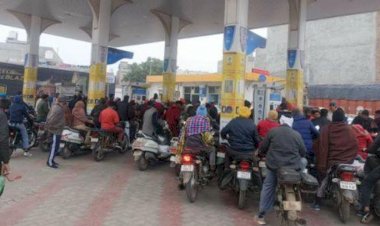 ट्रक ड्राइवरों की हड़ताल : तेल पंप सूखने लगे, लोगों का जीवन सूख गया !