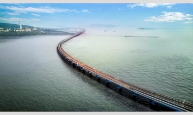 पीएम मोदी ने मुंबई में भारत के सबसे लंबे समुद्री पुल 'अटल सेतु' का उद्घाटन किया