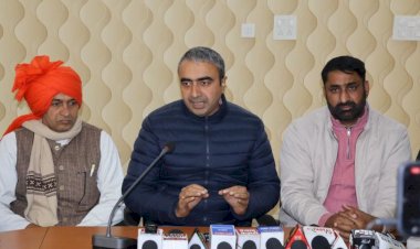 भाजपा सभी लोकतांत्रिक तरीकों से डर रही, इसलिए सभी चुनावों से भाग रही: अनुराग ढांडा