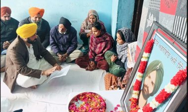 शहीद अग्निवीर अजय सिंह के परिवार को सौंपे 1 करोड़, सीएम मान ने सरकारी नौकरी का भी दिया आश्वासन