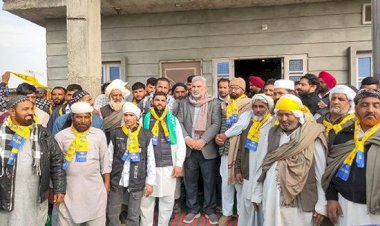 बड़ी संख्या में गुर्जर मुस्लिम समुदाय ने आम आदमी पार्टी का दामन थामा