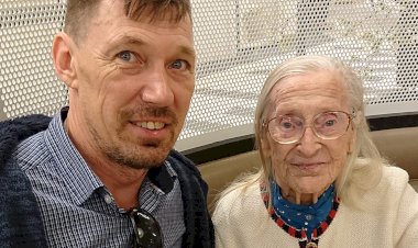 48 साल के शख्स को हुआ 104 साल की सौतेली दादी से प्यार, चर्चा में गजब प्रेम कहानी