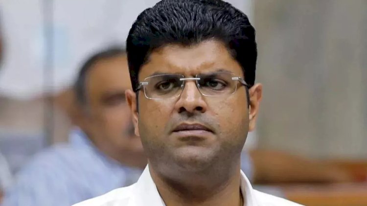 BIG BREAKING जेजेपी में टूट के आसार ?, मनोहर लाल की रणनीति में उलझ गए दुष्यंत ?