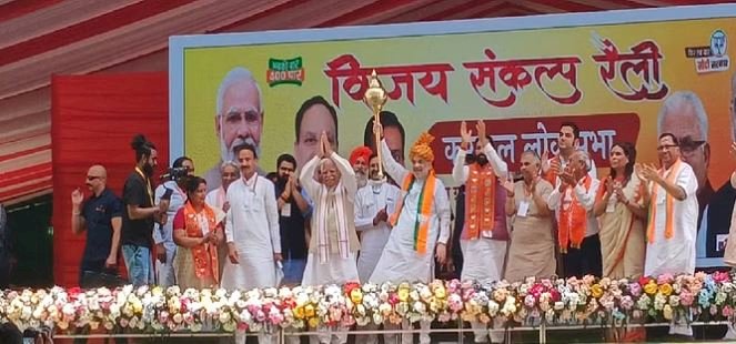 करनाल में अमित शाह का कांग्रेस पर बड़ा हमला, ‘कांग्रेस ने कभी देश और प्रदेश को आगे नहीं बढ़ने दिया’
