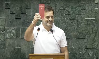 राहुल गांधी ने सांसद पद की शपथ ली, एक हाथ में रखी संविधान की कॉपी, जय हिंद, जय संविधान का लगाया नारा