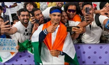 पेरिस ओलंपिक में नीरज चोपड़ा ने इतिहास रचा,सिल्वर मेडल जीता