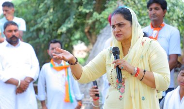 सुनीता दुग्गल का किसानों ने किया विरोध, पूर्व सांसद कच्चे रास्ते से निकलीं, किसानों ने किया पीछा