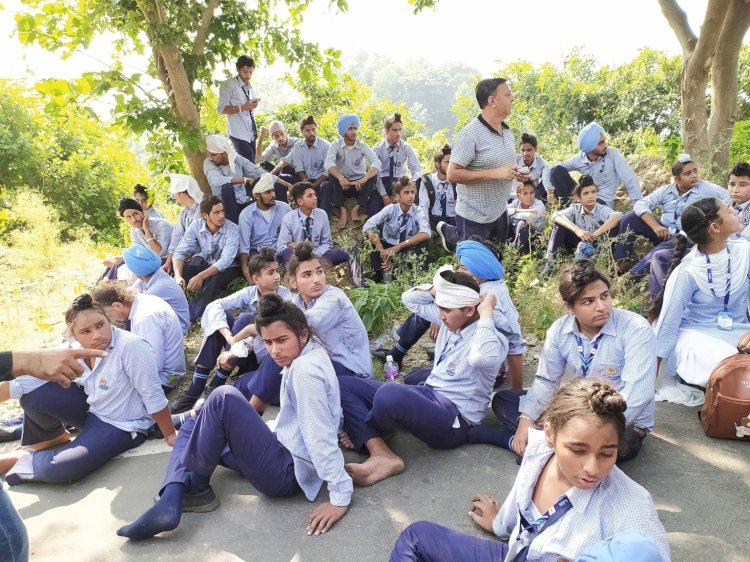 मोरनी के टिक्करताल में बच्चों से भरी स्कूल बस हादसाग्रस्त, हादसे में कई छात्र घायल