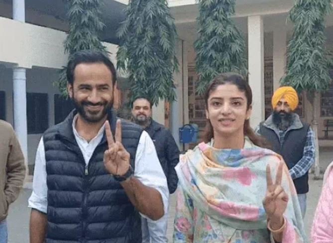 पंजाब में चार विधानसभा सीटों पर उपचुनाव: कांग्रेस और आप समर्थक आपस में भिड़े, कांग्रेस का आरोप, सरपंच ने की मारपीट और गुंडे भी बुलाए