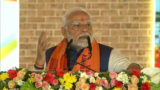 PM Modi Prayagraj Visit Live: प्रधानमंत्री मोदी बोले- प्रयागराज वो स्थान है, जिसकी प्रशंसा वेद ऋचाओं में की गई