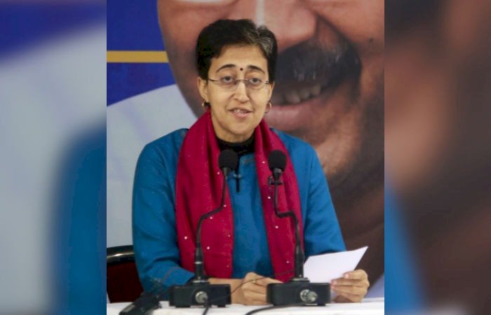 दिल्ली चुनाव के बाद आतिशी ने दिया इस्तीफा, बातचीत के बाद एलजी को सौंपा गया जिम्मा, पढ़ें पूरी खबर