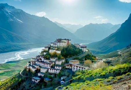 ये देश किसी भी गांव से छोटे हैं, यहां घूमने में लगते हैं कुछ घंटे