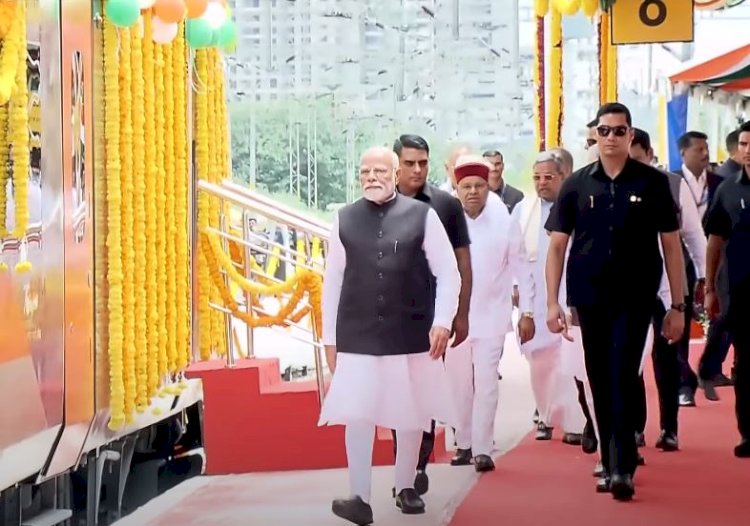 देश को मिलीं 3 नई वंदे भारत ट्रेनें, PM मोदी ने किया शुभारंभ