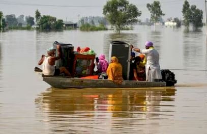 बाढ़ प्रभावित इलाकों में से लगभग 20,000 लोगों को निकाला गया सुरक्षित बाहर, 174 राहत कैंपों में बसेरा कर रहे हैं 5167 लोग