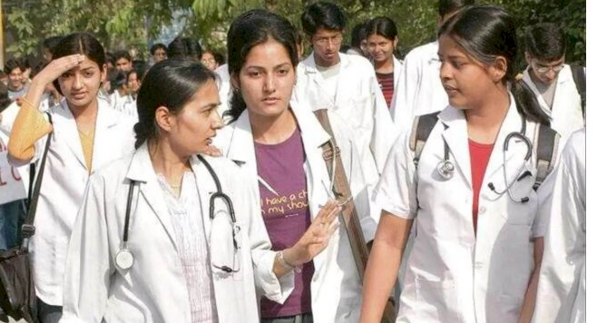 केंद्र सरकार ने मेडिकल शिक्षा को बढ़ावा देने के लिए यूजी और पीजी की सीटों की बढ़ा दी संख्या