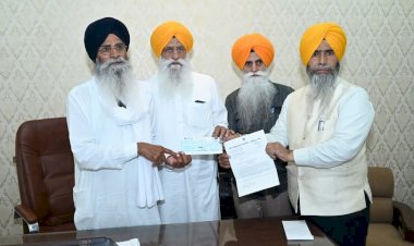 सिख एजुकेशनल सोसाइटी चंडीगढ़ ने बाढ़ पीड़ितों की सहायता के लिए एसजीपीसी को 10 लाख रुपये का चेक किया भेंट