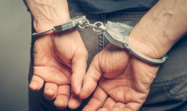 बहाने से रुकवाई कार, ASI की रिवॉल्वर छीनकर की फायरिंग