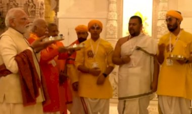 मंदिर में फहराया गया धार्मिक ध्वज, पीएम मोदी ने कहा- आज पूरी दुनिया राम नाम से भर गई है