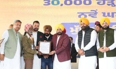 ₹377 करोड़ की महा-राहत: CM मान  ने 30,000 से अधिक बाढ़ पीड़ित परिवारों को वितरित की रिकॉर्ड-तोड़ मुआवज़ा राशि !