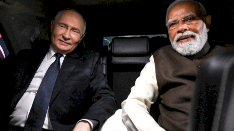 अमेरिकी कांग्रेसवुमन ने पीएम मोदी और पुतिन की कार वाली फोटो की शेयर