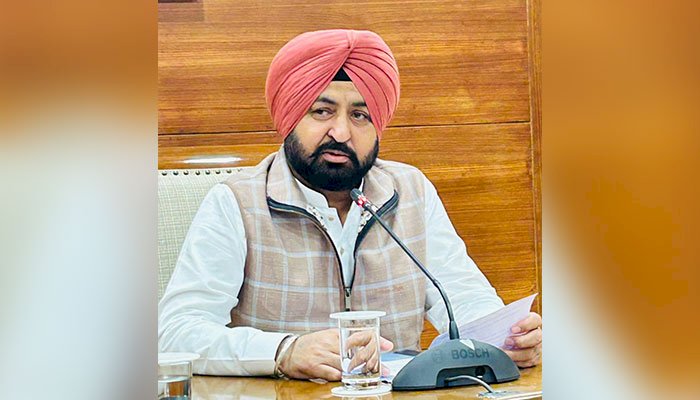 मान सरकार के डिजिटल विज़न से ईज़ी रजिस्ट्री ने बनाया रिकॉर्ड, 6 महीनों में 3.70 लाख से ज्यादा रजिस्ट्रियां हुई दर्ज