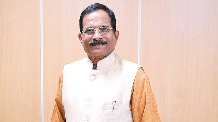 केंद्रीय राज्य मंत्री श्रीपाद येसो नाइक ने पीएम-कुसुम, पीएम-जनमन और डीए-जेजीयूए योजनाओं के लाभार्थियों से बातचीत की