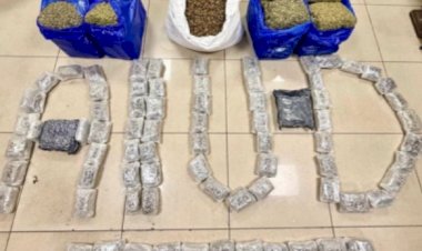 AIU ने छत्रपति शिवाजी महाराज अंतर्राष्ट्रीय हवाई अड्डे पर नशीले पदार्थों की तस्करी के मामले में 4 यात्रियों को किया गिरफ्तार 