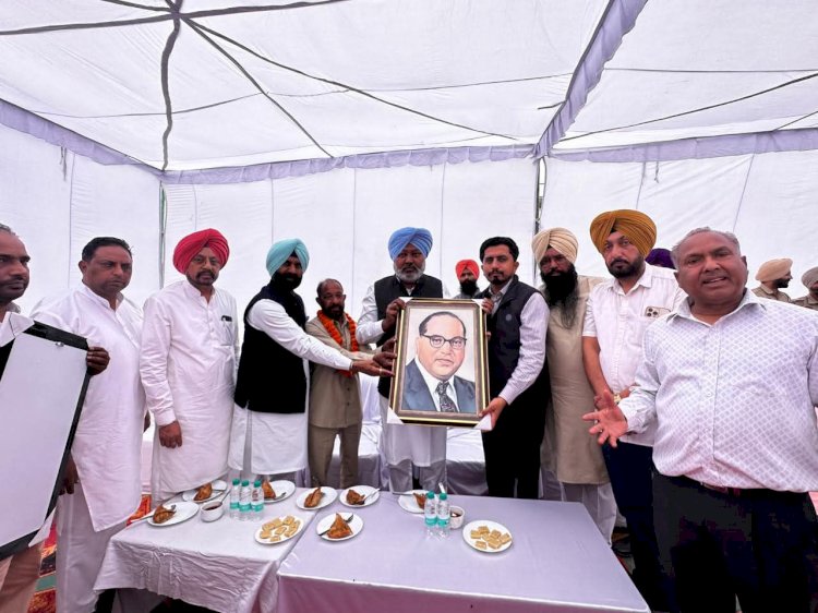 आप नेताओं ने कांशी राम जी को दी श्रद्धांजलि, सामाजिक न्याय और समानता के लिए अपना प्रतिबद्धता दोहराई