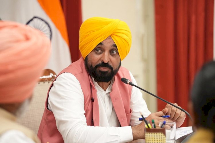 मुख्यमंत्री भगवंत सिंह मान के नेतृत्व में कैबिनेट की ओर से ‘मुख्यमंत्री मावां-धीयां सत्कार योजना’ शुरू करने को हरी झंडी; 97 प्रतिशत से अधिक महिलाओं को हर महीने 1000–1500 रुपए सम्मान राशि मिलेगी