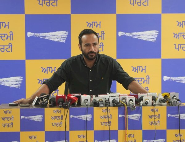 आप' नेताओं के घर पर ईडी-सीबीआई की रेड करवाकर अमित शाह पार्टी तोड़ने की कर रहे कोशिश: मीत हेयर