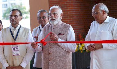 प्रधानमंत्री  नरेन्‍द्र मोदी ने गुजरात के वडोदरा में सरदारधाम छात्रावास का किया उद्घाटन