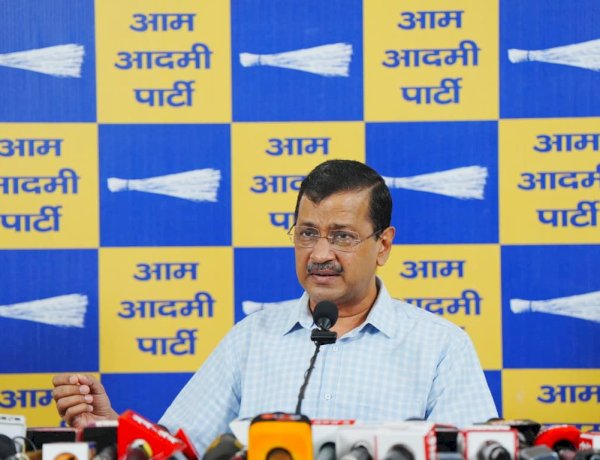 नीट के बाद अब सीबीएसई मूल्यांकन में गड़बड़ी, शिक्षा मंत्री को बर्खास्त करें प्रधानमंत्री- केजरीवाल