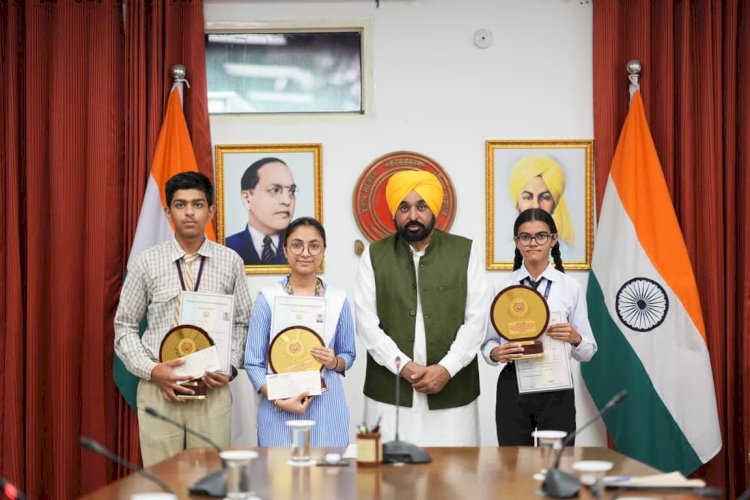 भगवंत मान सरकार की शिक्षा क्रांति का असर, 10वीं बोर्ड परीक्षा में पहले तीन में दो स्थानों पर छात्राओं ने मारी बाजी