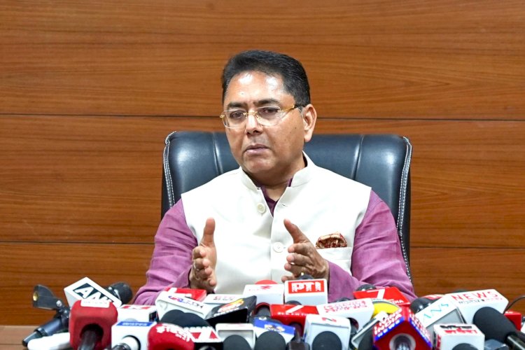 भाजपा ने पश्चिम बंगाल में वोट चुराए, अब तेल की कीमतें बढ़ाकर लोगों को लूट रही है: अमन अरोड़ा