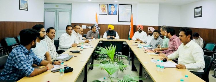 स्थानीय निकाय मंत्री हरजोत सिंह बैंस द्वारा ट्राइसिटी से सटे कस्बों में शहरी बुनियादी ढांचे संबंधी विभिन्न परियोजनाओं की घोषणा; विकास कार्यों की साप्ताहिक समीक्षा के निर्देश