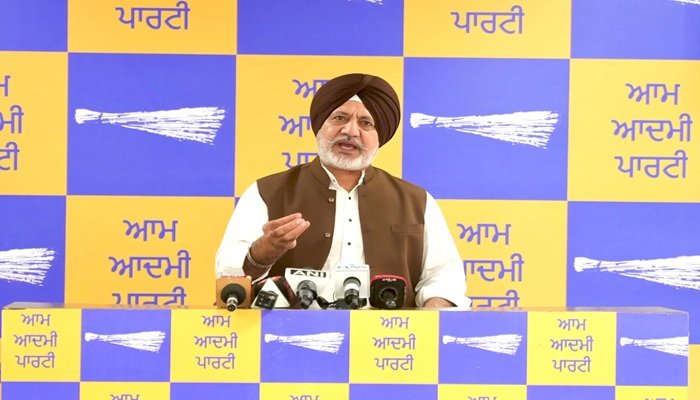 देश के युवा और किसान सड़कों पर हैं, लेकिन बातचीत करने के बजाय, भाजपा सरकार उनकी आवाज़ दबाने के लिए बल का इस्तेमाल कर रही है: बलतेज पन्नू